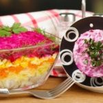 S přidáním tajného produktu: recept na "Shuba" na nový způsob, který hosty překvapí. S přidáním tajného produktu: recept na „Shuba“ na nový způsob,